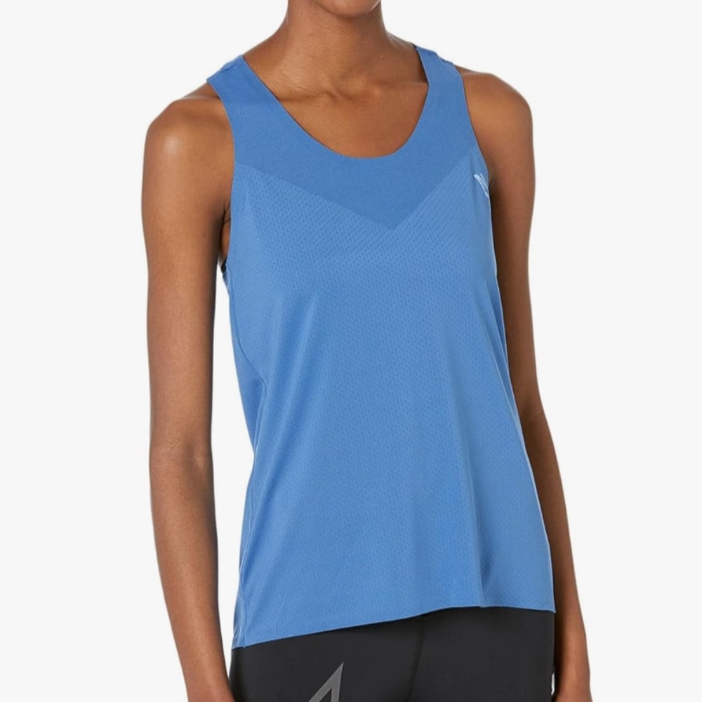 NEW! 2XU Light Speed Tech Singlet running tank size M